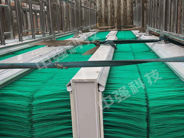 礦用固定式洗靴機，雙通道走一臺