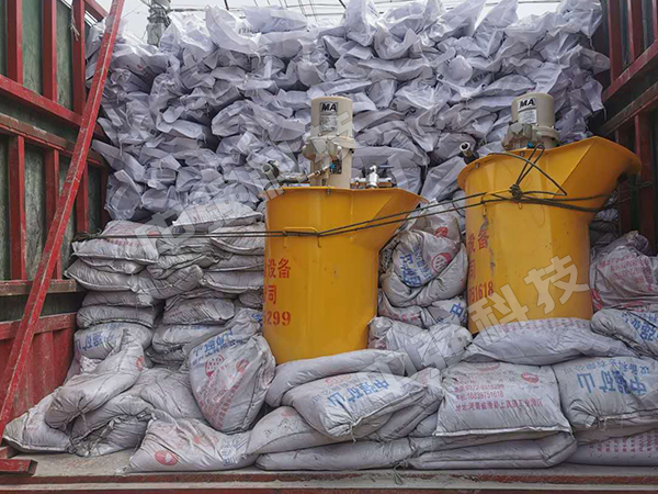 封孔器，注漿泵，封孔料發(fā)往山西大同