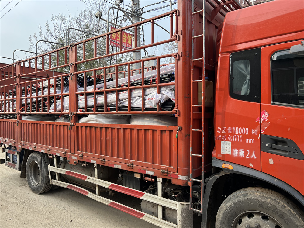 FKZW-133 1.0型礦用注漿封孔器、FKL-1型注漿封孔料發(fā)貨河北某煤礦